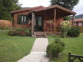Chalet cosy à Ranspach dans un camping avec piscine partagée